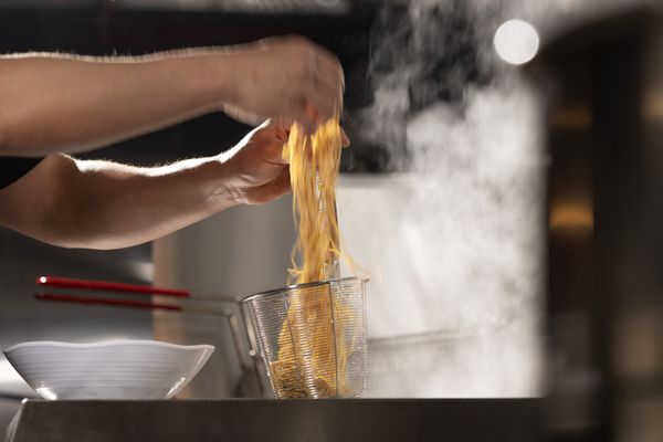 Pho Leo & Grill by null