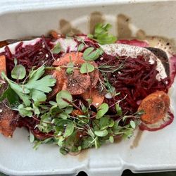 B-Side - Veggie toast