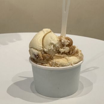 Jamie’s Ice Cream - Making me nuts - Ice Cream & Frozen Yogurt Near Me - Cambridge, Massachusetts