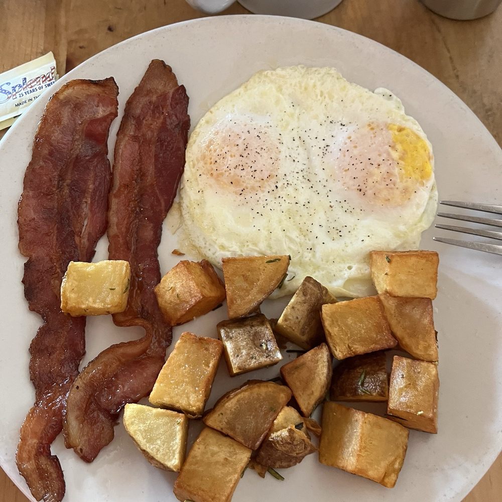 "DOS" plate "DOS" plate