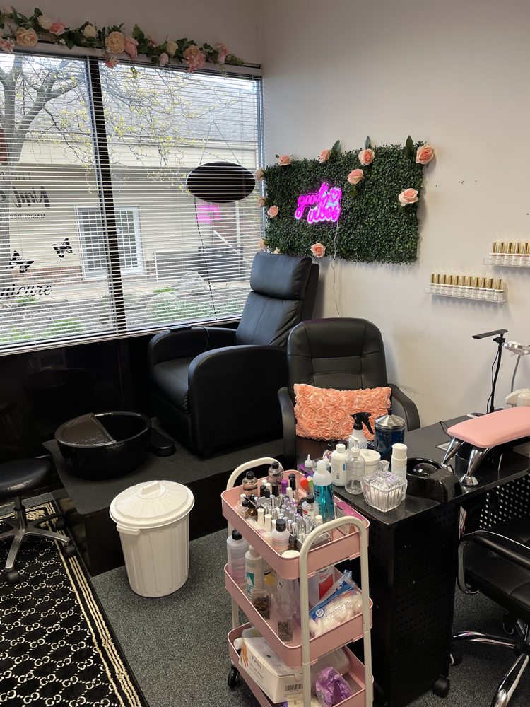 THE NATURAL NAIL STUDIO Updated September 2024 4630 Richmond Rd
