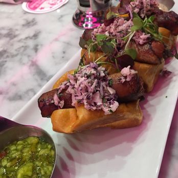 Deville Dinerbar - Diners Near Me - Montreal, Quebec