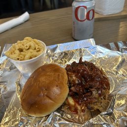 Pulled Pork Sandwich Pulled Pork Sandwich