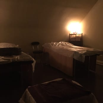 Great Life Wellness - Massage table in private room - Massage Near Me - Vaughan, Ontario Great Life Wellness - Massage table in private room - Massage Near Me - Vaughan, Ontario