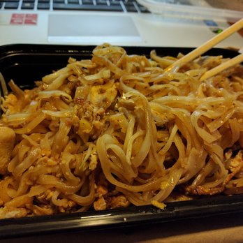 Thai Hut - Pad thai - Thai Near Me - Somerville, Massachusetts