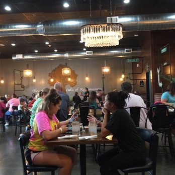 Red Oak Cafe - Breakfast & Brunch Near Me - Alvin, Texas