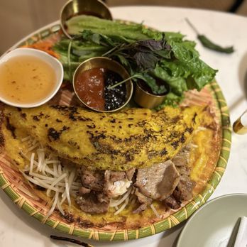 Lantern House Kitchen & Bar - Bang xeo - Asian Fusion Near Me - Reston, Virginia