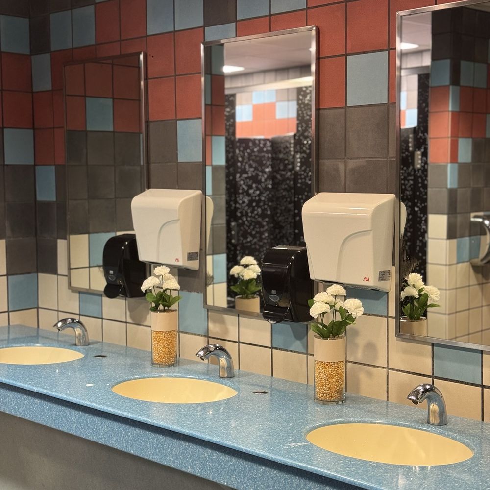 Regal Everett - Bathroom - Cinema Near Me - Everett, Washington
