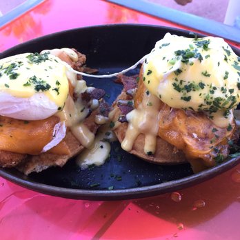Big Pink - Chicken waffles Benny (Benedict). Yummy - Pizza Near Me - Miami Beach, Florida
