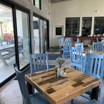 LaBelle Brewing - Plenty of dining space - Breweries Near Me - LaBelle, Florida