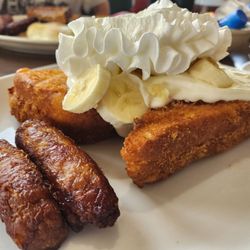 Patty's Eggnest - Elvis French Toast = FAVORITE!!!