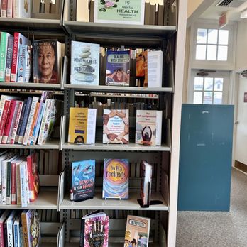 Mercer County Library - Hightstown Branch - Non fiction books - Libraries Near Me - Hightstown, New Jersey