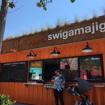 Edison's Swigamajig - Family friendly as you can see - Dive Bars Near Me - Tampa, Florida