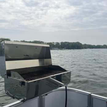C W Marine & Powersports - bbq pontoon - Boating Near Me - Keswick, Ontario