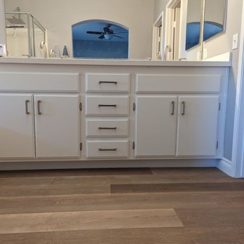99 Elite Design - After: beautiful new flooring, newly painted cabinets, with new hardware too - Flooring Near Me - Victorville, California