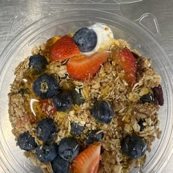 Unravel Coffee - Greek yogurt, fresh berries, granola, honey
