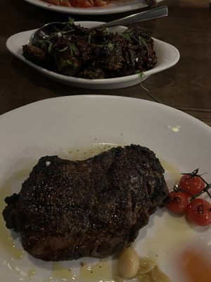 Frankies chophouse by null
