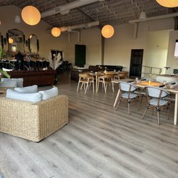 Meraki - Indoor seating