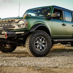 Total Offroad & More - Naperville - Bronco with mods by Total Offroad of Naperville