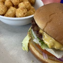 Cheeseburger and tots