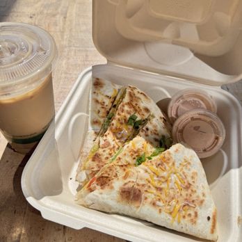 Morning Brew - Kaka'ako - Breakfast quesadilla - Coffee & Tea Near Me - Honolulu, Hawaii