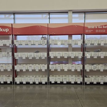 Michaels - Order Pickup Area   04-12-2025 - Arts & Crafts Near Me - Hawthorne, California