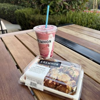 Erewhon - Smoothie and sushi - Grocery Near Me - Calabasas, California