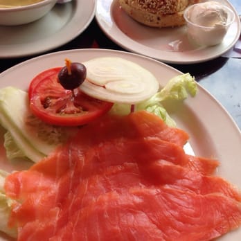 Nate'n Al's - Lox done right - Delis Near Me - Beverly Hills, California