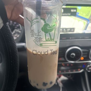 Cloud Tea - Worst brown sugar boba drink i ever had , taste like nothing but ice - Ice Cream & Frozen Yogurt Near Me - Rolling Meadows, Illinois