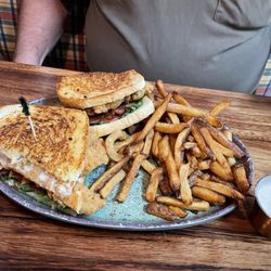 Joes Green Barn - Steak Sandwich and fries