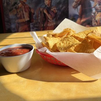Chiquita Bonita - Salsa was good with a nice spice - Mexican Near Me - Pasadena, California