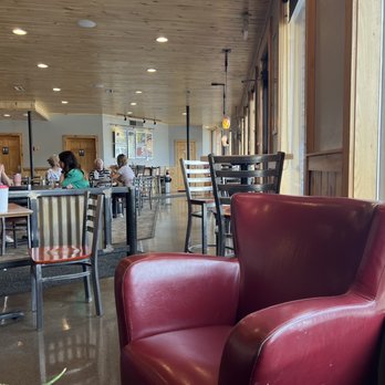 Durango Joes Coffee - a red leather chair in a cafe - Coffee & Tea Near Me - Durango, Colorado Durango Joes Coffee - a red leather chair in a cafe - Coffee & Tea Near Me - Durango, Colorado