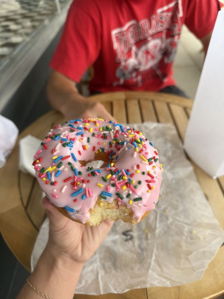 Wahoo Bakery Logo