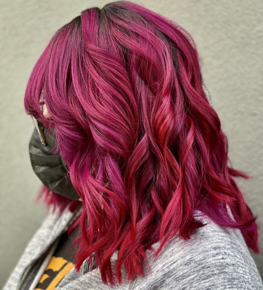 Lissette Franco - La Colorist Logo