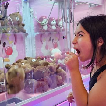 Magic Claw - Toy Stores Near Me - Las Vegas, Nevada
