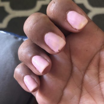 IL Giglio Nail & Spa - After the nail salon "fixed" the chipping gel manicure on Saturday, June 29, 2019. - Nail Salons Near Me - Brooklyn, New York