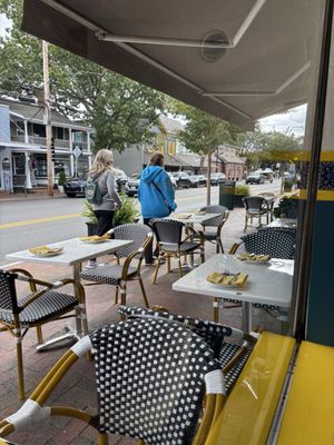 Limoncello Restaurant and Wine Bar by null