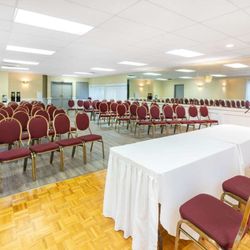 Ramada by Wyndham Coquitlam - Meeting Room