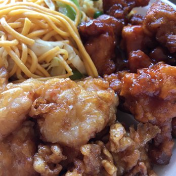 Happy Bowl Express - 1/2 chow mein + 1/2 fried rice w/ honey walnut shrimp and orange chicken - Chinese Near Me - Camarillo, California Happy Bowl Express - 1/2 chow mein + 1/2 fried rice w/ honey walnut shrimp and orange chicken - Chinese Near Me - Camarillo, California