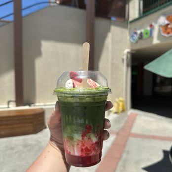 Ceré Tea - strawberry matcha einspanner - Bubble Tea Near Me - Milpitas, California