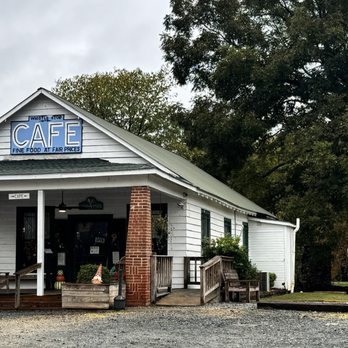 The Whistle Stop Cafe - American Near Me - Juliette, Georgia The Whistle Stop Cafe - American Near Me - Juliette, Georgia