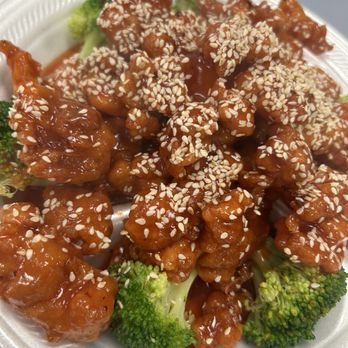 Lucky Bamboo - Sesame chicken. Really good. I think it is better to eat at the restaurant than to go. - Chinese Near Me - Manitowoc, Wisconsin Lucky Bamboo - Sesame chicken. Really good. I think it is better to eat at the restaurant than to go. - Chinese Near Me - Manitowoc, Wisconsin