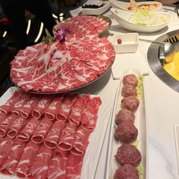 Qiao Lin Hotpot - Chicago Downtown - Hot Pot Near Me - Chicago, Illinois