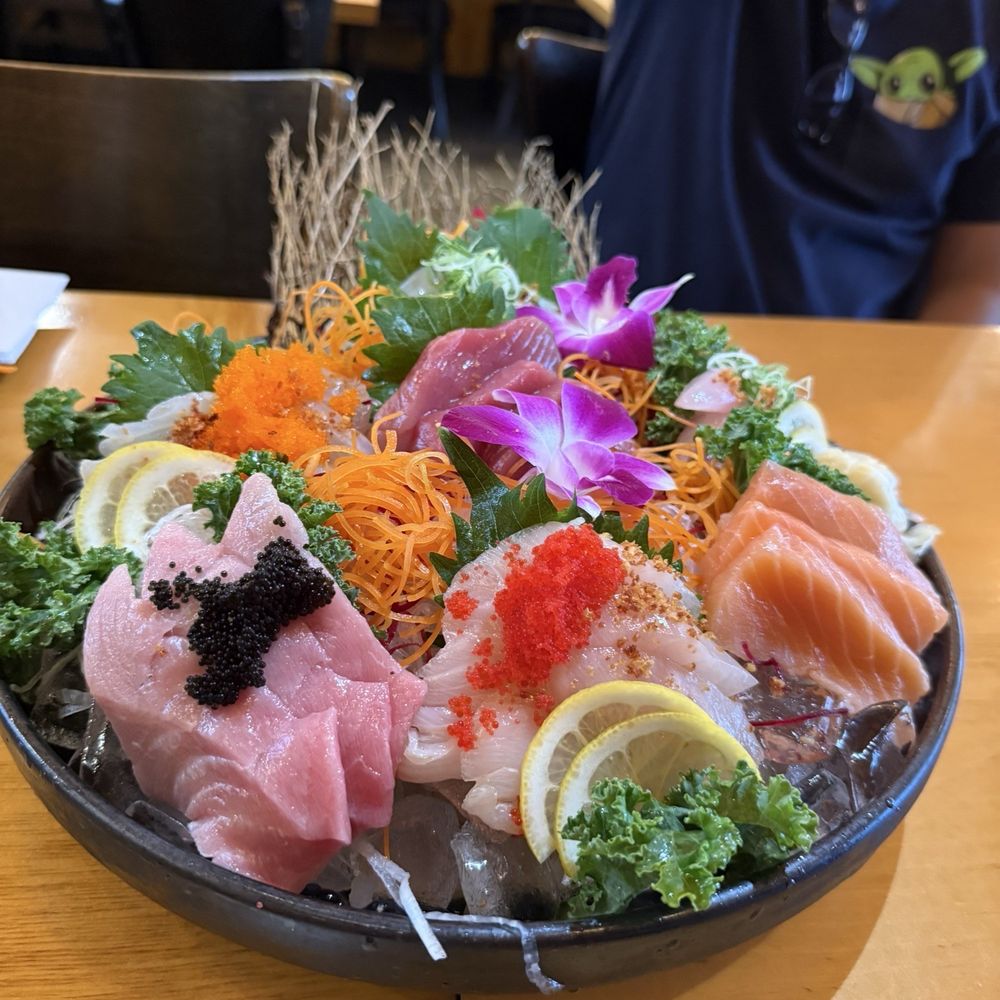 Sushi House - Sashimi Medley Combination - Sushi Bars Near Me - Leawood, Kansas Sushi House - Sashimi Medley Combination - Sushi Bars Near Me - Leawood, Kansas