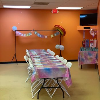 Vb Kidfit - Eating area - Kids Activities Near Me - Virginia Beach, Virginia Vb Kidfit - Eating area - Kids Activities Near Me - Virginia Beach, Virginia