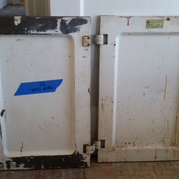 Metal kitchen cabinet doors from the 1950s Metal kitchen cabinet doors from the 1950s