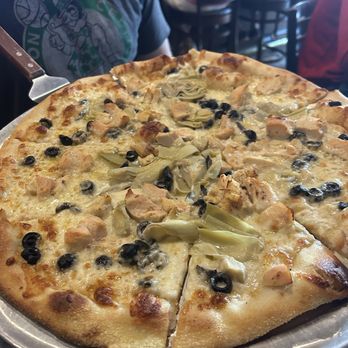Welly's Restaurant - The Godfather's Chicken (large) - Pizza Near Me - Hudson, Massachusetts