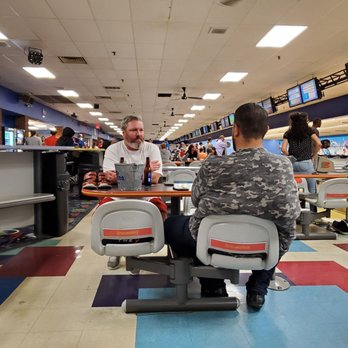 Parkside Lanes - Bowling Near Me - Aurora, Illinois