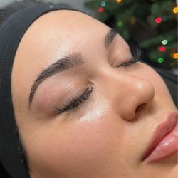 SKIN by Alexa Kristine - * Brow sculpt + tint * a treatment that enhances the color and definition of your brow.