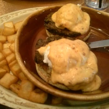 Another Broken Egg Cafe - Black bean benedict - Breakfast & Brunch Near Me - Winter Park, Florida